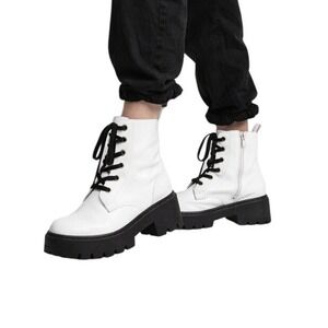 Forever 21 White Faux Leather Chunky Platform Lug Sole Lace Up Ankle Boots 7.5